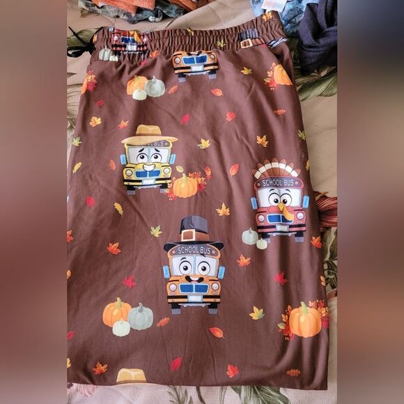 #088 Fall School Bus Joggers  Size: TC3 (26W -28W)🍁🍁 - Picture 3 of 8